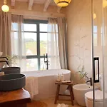 Сasa de vacaciones Wishome-villa Centenaria Rehabilitada Con Encanto, Con Piscina Interior Privada Caviedes