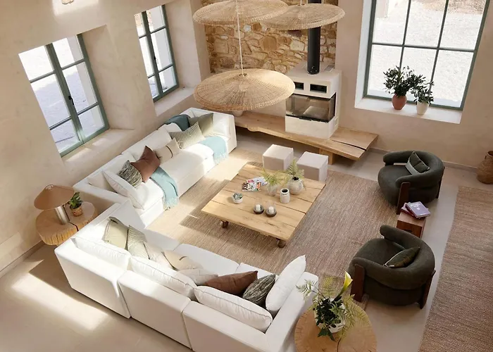 Wishome-villa Centenaria Rehabilitada Con Encanto, Con Piscina Interior Privada