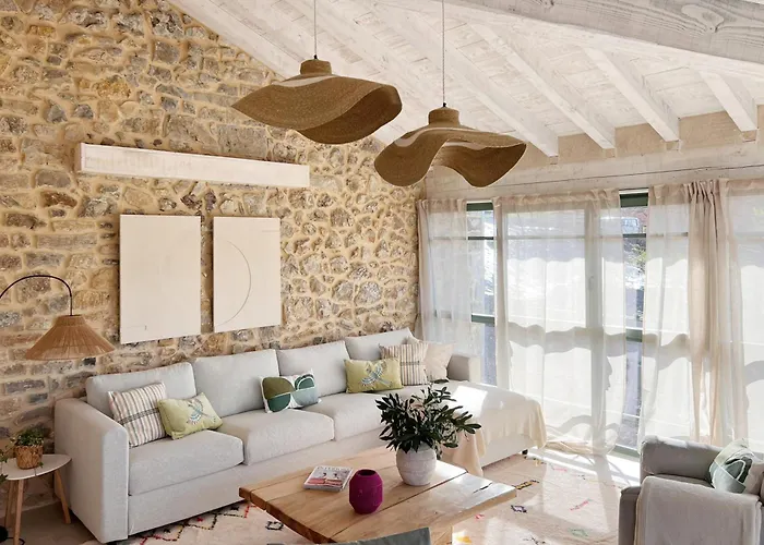 Casa vacanze Wishome-villa Centenaria Rehabilitada Con Encanto, Con Piscina Interior Privada *